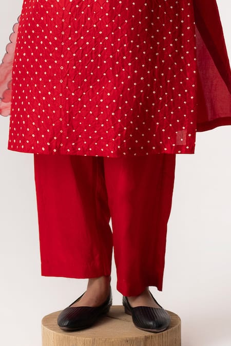 Naina Jain Red Silk, Organza Gota Patti Round Neck Embroidered Kurta Pant Set Online at Aza Fashions Naina Jain_Red Silk, Organza Gota Patti Round Neck Embroidered Kurta Pant Set _Online_at_Aza_Fashions