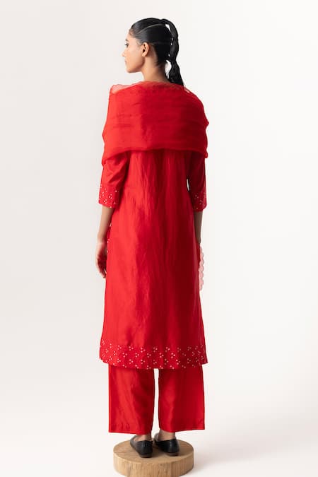 Shop Naina Jain Red Silk, Organza Mirrors Split V-neck Bandhani Yoke Embroidered Kurta Pant Set at Aza Fashions Shop_Naina Jain_Red Silk, Organza Mirrors Split V-neck Bandhani Yoke Embroidered Kurta Pant Set _at_Aza_Fashions