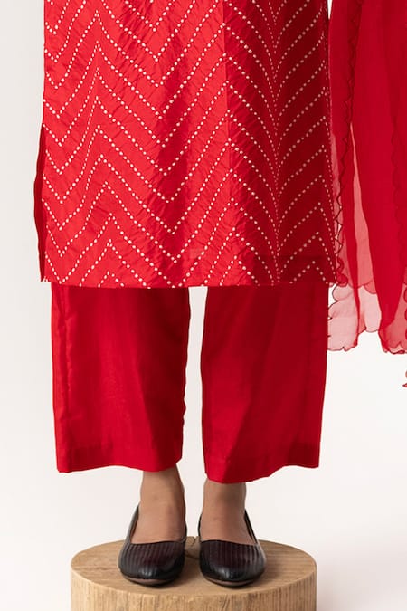 Naina Jain Red Silk, Organza Mirrors Round Neck Chevron Pattern Bandhani Kurta Pant Set Online at Aza Fashions Naina Jain_Red Silk, Organza Mirrors Round Neck Chevron Pattern Bandhani Kurta Pant Set _Online_at_Aza_Fashions