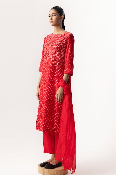 Buy Naina Jain Red Silk, Organza Mirrors Round Neck Chevron Pattern Bandhani Kurta Pant Set Online at Aza Fashions Buy_Naina Jain_Red Silk, Organza Mirrors Round Neck Chevron Pattern Bandhani Kurta Pant Set _Online_at_Aza_Fashions