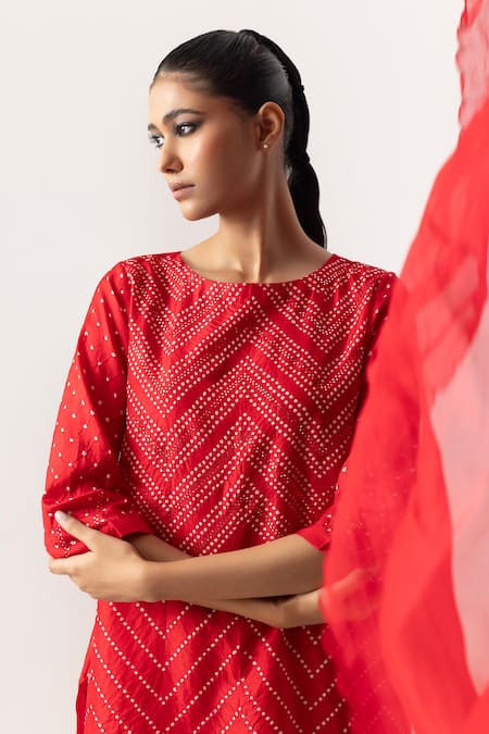 Shop Naina Jain Red Silk, Organza Mirrors Round Neck Chevron Pattern Bandhani Kurta Pant Set Online at Aza Fashions Shop_Naina Jain_Red Silk, Organza Mirrors Round Neck Chevron Pattern Bandhani Kurta Pant Set _Online_at_Aza_Fashions