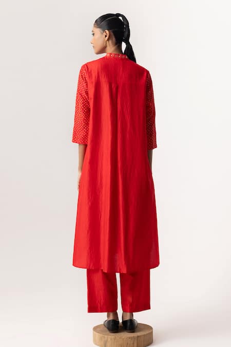 Shop Naina Jain Red Silk, Organza Embroidery V-neck Bandhani Maze Pattern Kurta Pant Set at Aza Fashions Shop_Naina Jain_Red Silk, Organza Embroidery V-neck Bandhani Maze Pattern Kurta Pant Set _at_Aza_Fashions