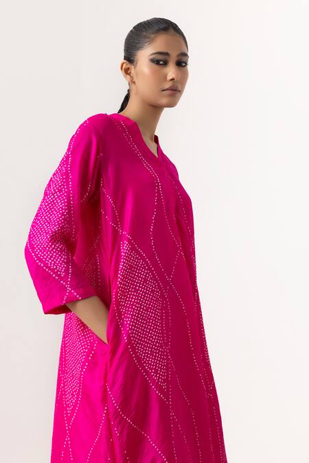 Shop_Naina Jain_Pink Silk, Organza V-neck Bandhani Maze Pattern Kurta Pant Set _Online_at_Aza_Fashions