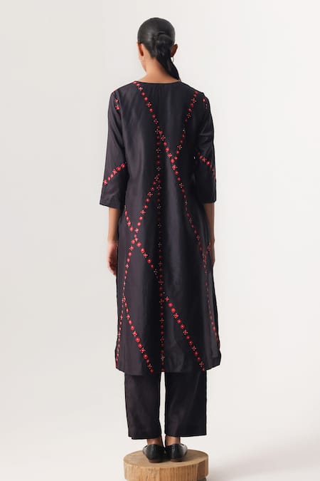 Shop Naina Jain Black Silk, Organza Pearls V-neck Web Bandhani Pattern Kurta Pant Set at Aza Fashions Shop_Naina Jain_Black Silk, Organza Pearls V-neck Web Bandhani Pattern Kurta Pant Set _at_Aza_Fashions