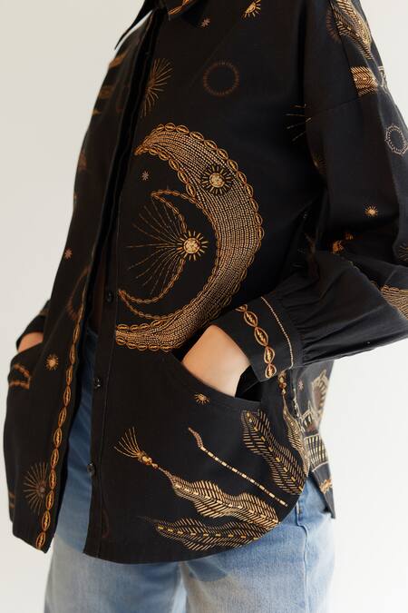 NOIB Black Cotton, Twill Embroidery Collared Xena Garden Of Eden Print Overshirt Online at Aza Fashions NOIB_Black Cotton, Twill Embroidery Collared Xena Garden Of Eden Print Overshirt _Online_at_Aza_Fashions