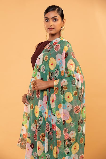 Shop_Modarta_Green Geometric Print Shawl_Online_at_Aza_Fashions