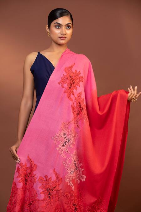 Buy Modarta Red Flower Lace Embellished Shawl Online at Aza Fashions Buy_Modarta_Red Flower Lace Embellished Shawl _Online_at_Aza_Fashions