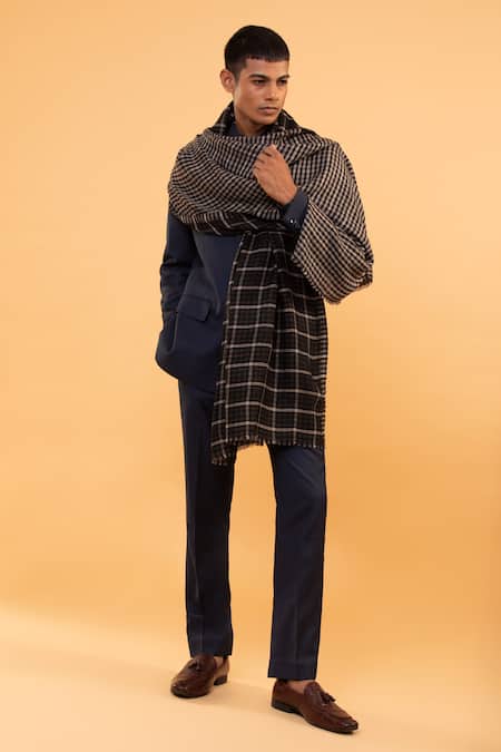 Shop Modarta Black Chequered Reversible Woolen Shawl at Aza Fashions Shop_Modarta_Black Chequered Reversible Woolen Shawl_at_Aza_Fashions