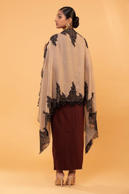 Shop Modarta Ivory Daisy Lace Shawl at Aza Fashions Shop_Modarta_Ivory Daisy Lace Shawl _at_Aza_Fashions