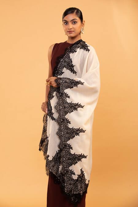 Buy Modarta White Blossom Embellished Lace Shawl Online at Aza Fashions Buy_Modarta_White Blossom Embellished Lace Shawl _Online_at_Aza_Fashions