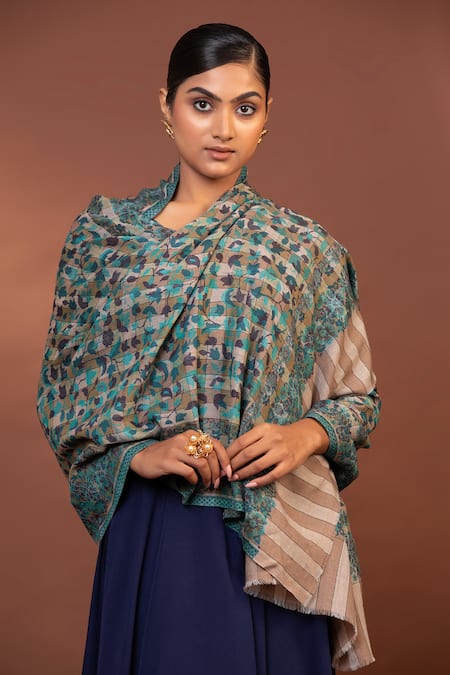 Buy Modarta Blue Floral Checkered Fine Wool Shawl Buy_Modarta_Blue Floral Checkered Fine Wool Shawl