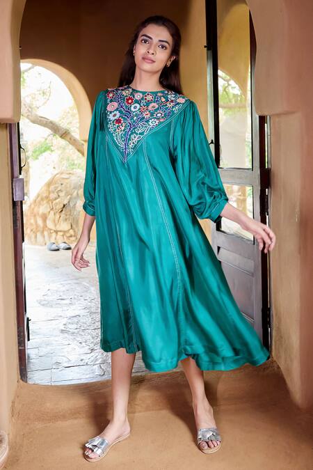 Ayaka Green Cotton, Viscose Embroidery Round Neck Julian Floral Yoke Dress Online at Aza Fashions Ayaka_Green Cotton, Viscose Embroidery Round Neck Julian Floral Yoke Dress _Online_at_Aza_Fashions