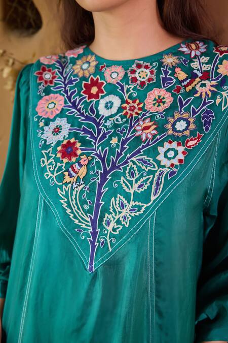 Ayaka Green Cotton, Viscose Embroidery Round Neck Julian Floral Yoke Dress at Aza Fashions Ayaka_Green Cotton, Viscose Embroidery Round Neck Julian Floral Yoke Dress _at_Aza_Fashions