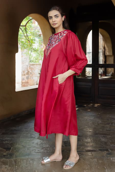 Buy_Ayaka_Red Cotton, Viscose Embroidery Round Neck Julian Floral Placement Dress 