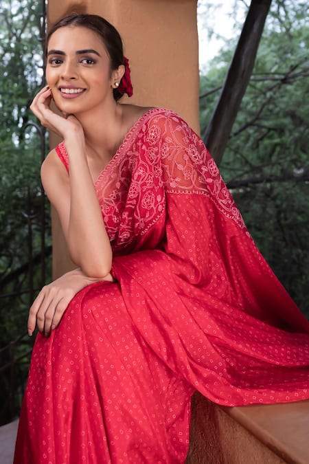 Ayaka Red Silk Organza, Viscose Embroidery Floral Saree Online at Aza Fashions Ayaka_Red Silk Organza, Viscose Embroidery Floral Saree _Online_at_Aza_Fashions