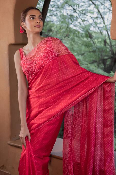 Shop Ayaka Red Silk Organza, Viscose Embroidery Floral Saree Online at Aza Fashions Shop_Ayaka_Red Silk Organza, Viscose Embroidery Floral Saree _Online_at_Aza_Fashions