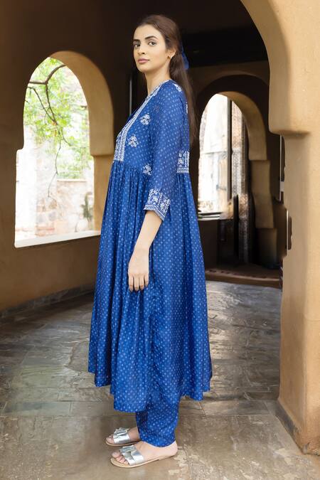 Ayaka_Blue Viscose Tabby Printed Bandhani Carly Trouser_Online_at_Aza_Fashions