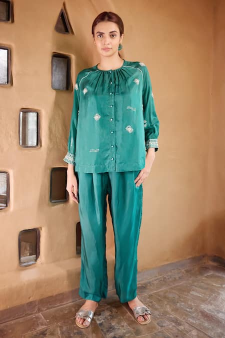 Ayaka Green Viscose Embroidery Round Neck Dale Kantha Pleated Top at Aza Fashions Ayaka_Green Viscose Embroidery Round Neck Dale Kantha Pleated Top _at_Aza_Fashions