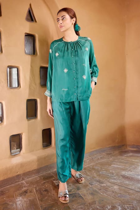 Buy Ayaka Green Viscose Embroidery Round Neck Dale Kantha Pleated Top Buy_Ayaka_Green Viscose Embroidery Round Neck Dale Kantha Pleated Top