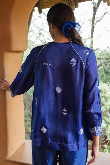 Shop Ayaka Blue Viscose Embroidery Round Neck Dale Kantha Thread Pleated Top Online at Aza Fashions Shop_Ayaka_Blue Viscose Embroidery Round Neck Dale Kantha Thread Pleated Top _Online_at_Aza_Fashions
