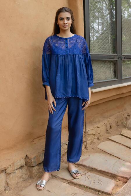 Ayaka Blue Silk Organza, Viscose Embroidery Round Neck Polly Floral Thread Yoke Top Online at Aza Fashions Ayaka_Blue Silk Organza, Viscose Embroidery Round Neck Polly Floral Thread Yoke Top _Online_at_Aza_Fashions