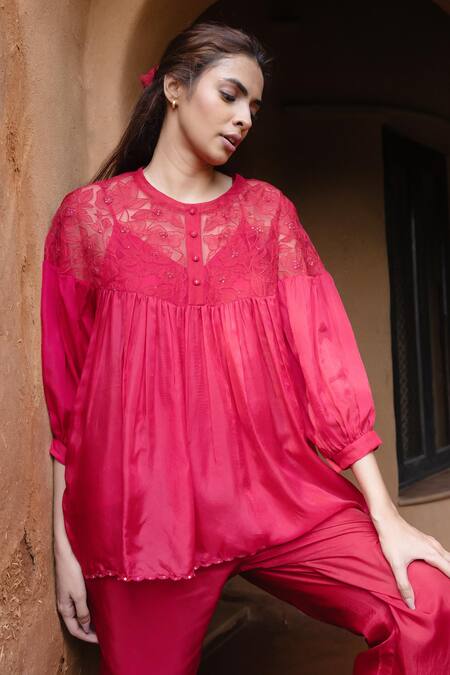 Buy Ayaka Red Silk Organza, Viscose Embroidery Round Polly Floral Applique Gather Top Online at Aza Fashions Buy_Ayaka_Red Silk Organza, Viscose Embroidery Round Polly Floral Applique Gather Top _Online_at_Aza_Fashions