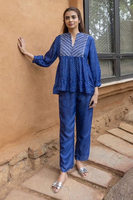 Shop Ayaka Blue Viscose Embroidery Split V-neck Cara Bandhani Thread Yoke Top Online at Aza Fashions Shop_Ayaka_Blue Viscose Embroidery Split V-neck Cara Bandhani Thread Yoke Top _Online_at_Aza_Fashions