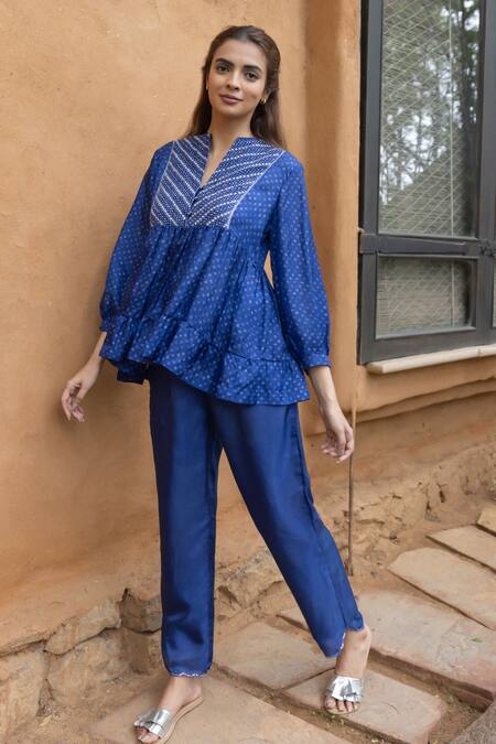 Ayaka Blue Viscose Embroidery Split V-neck Cara Bandhani Thread Yoke Top at Aza Fashions Ayaka_Blue Viscose Embroidery Split V-neck Cara Bandhani Thread Yoke Top _at_Aza_Fashions