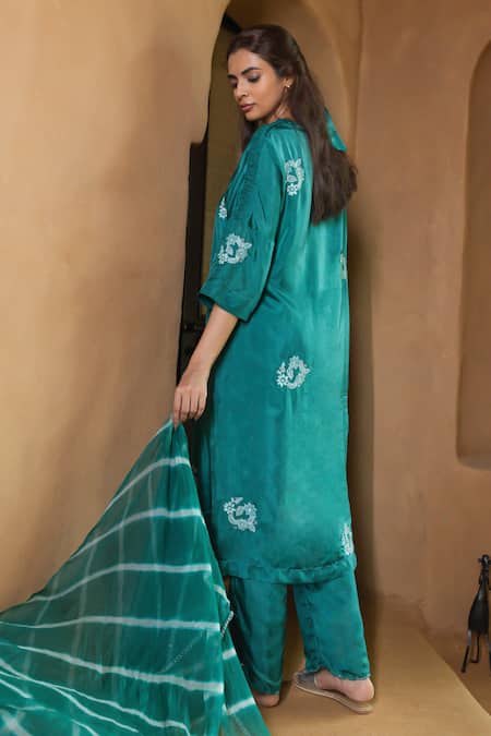 Shop Ayaka Green Hand Embroidered Kurta at Aza Fashions Shop_Ayaka_Green Hand Embroidered Kurta _at_Aza_Fashions
