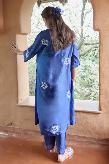 Shop Ayaka Blue Viscose Embroidery V-neck Floral Hand Kurta at Aza Fashions Shop_Ayaka_Blue Viscose Embroidery V-neck Floral Hand Kurta _at_Aza_Fashions