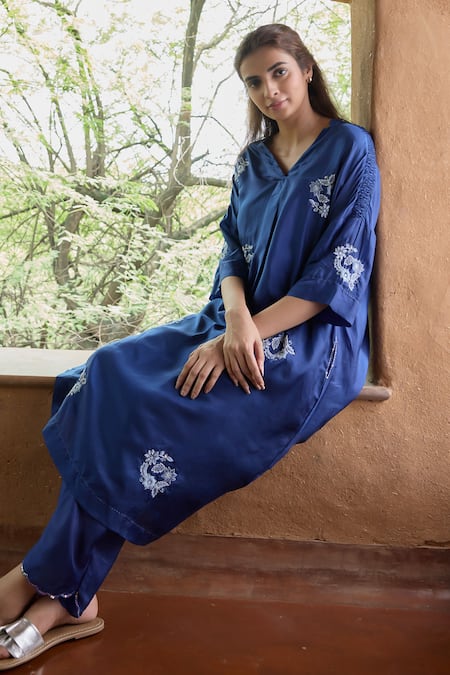 Shop Ayaka Blue Viscose Embroidery V-neck Floral Hand Kurta Online at Aza Fashions Shop_Ayaka_Blue Viscose Embroidery V-neck Floral Hand Kurta _Online_at_Aza_Fashions
