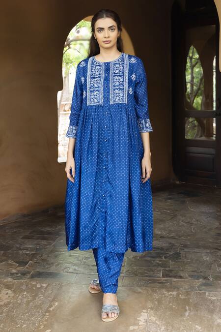 Buy_Ayaka_Blue Viscose Embroidery Round Neck Bandhani Print Kurta 