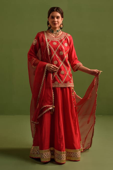 Kameez Phool Jaal Marodi Embroidered Kurta Lehenga Set 