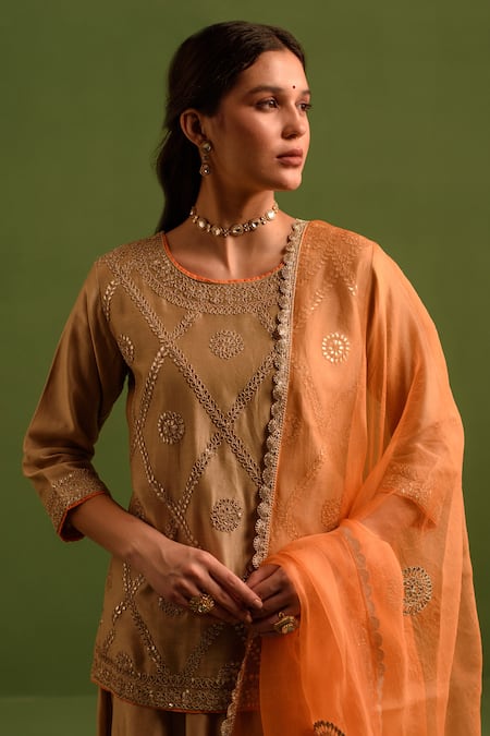 Buy_Kameez_Gold Chanderi, Silk Organza Embroidery, Lace, Gul Jaal Marodi Kurta Lehenga Set _Online_at_Aza_Fashions