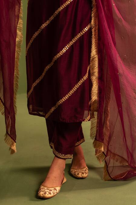 Kameez_Wine Chanderi, Organza Metallic Thread, Embroidery, Bloom Marodi Kurta Pant Set _at_Aza_Fashions