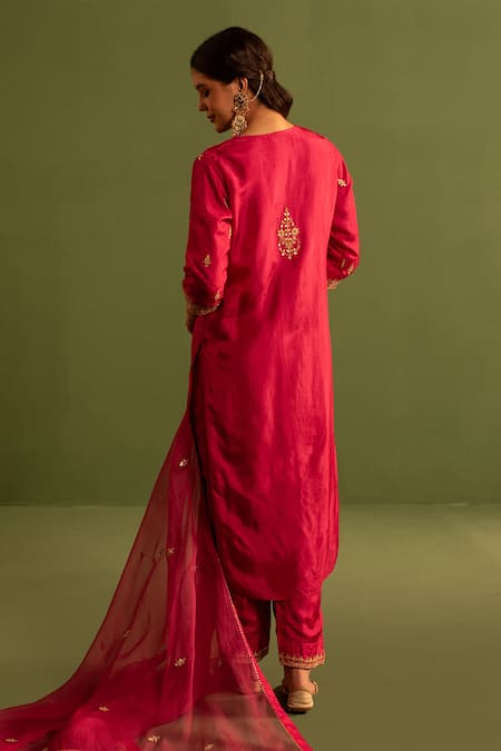 Shop_Kameez_Pink Organza, Silk Embroidery, Lace Split Paisley Bloom Marodi Kurta Pant Set _at_Aza_Fashions