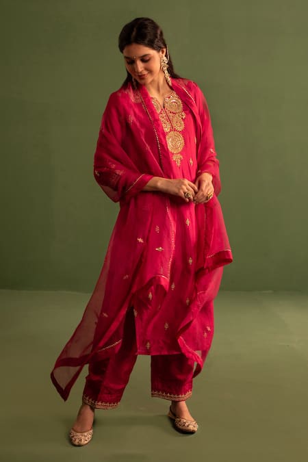 Buy_Kameez_Pink Organza, Silk Embroidery, Lace Split Paisley Bloom Marodi Kurta Pant Set _Online_at_Aza_Fashions