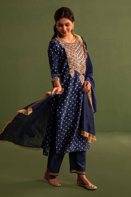 Kameez_Blue Chanderi, Cotton Mirrors, Blossom Embroidered Bandhej Kurta Pant Set _Online_at_Aza_Fashions