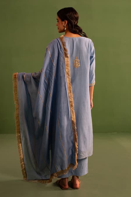 Kameez Damaskia Gota Bloom Embroidered Kurta Pant Set 