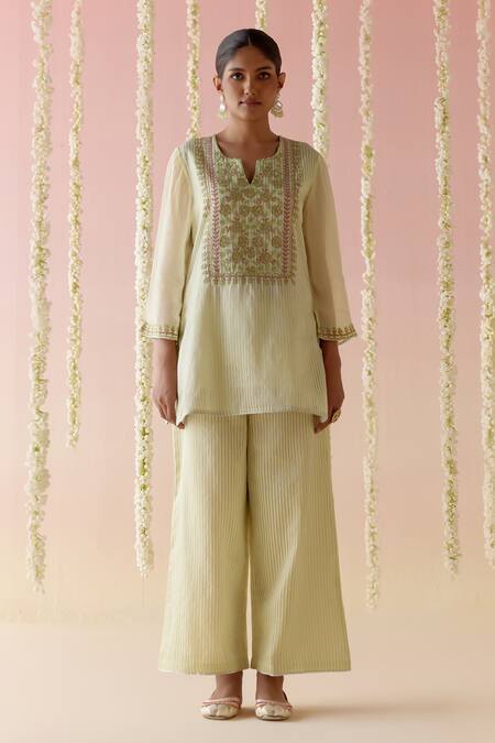 Nero India Yellow Crepe, Chanderi Embroidery, Gota Floral Stripped Short Kurta Pant Set Online at Aza Fashions Nero India_Yellow Crepe, Chanderi Embroidery, Gota Floral Stripped Short Kurta Pant Set_Online_at_Aza_Fashions