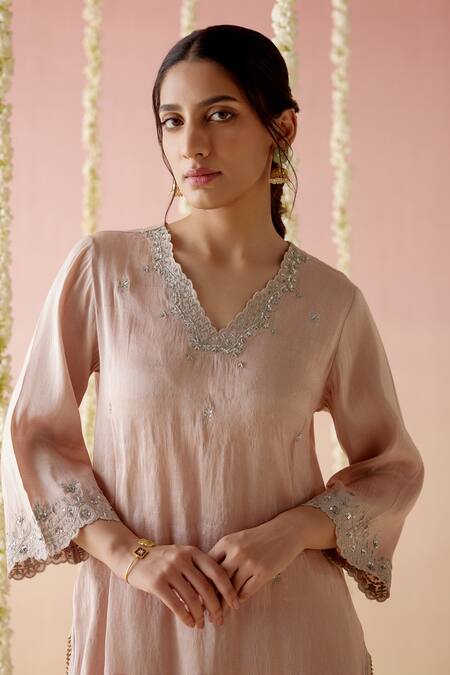 Buy Nero India Pink Tissue, Chanderi Embroidery, Tassels V-neck Aari Kurta Pant Set Online at Aza Fashions Buy_Nero India_Pink Tissue, Chanderi Embroidery, Tassels V-neck Aari Kurta Pant Set_Online_at_Aza_Fashions