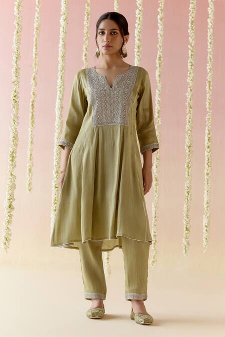 Nero India_Green Tissue, Satin Embroidery, Tassels Split V-neck Yoke A-line Kurta Pant Set_Online_at_Aza_Fashions