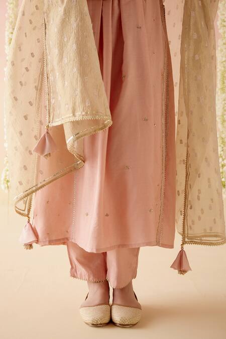 Nero India_Peach Chanderi Gota Patti, Tassels V-neck Embroidered Flared Kurta Pant Set_at_Aza_Fashions