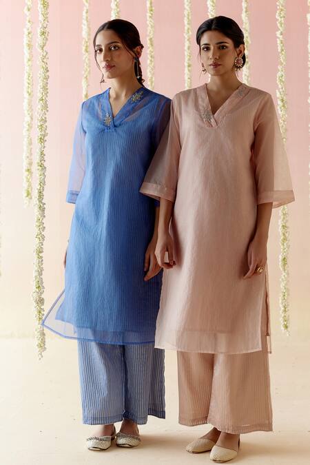 Buy Nero India Pink Viscose, Organza, Tissue Embroidery V-neck Floral Kurta And Pant Set Online at Aza Fashions Buy_Nero India_Pink Viscose, Organza, Tissue Embroidery V-neck Floral Kurta And Pant Set_Online_at_Aza_Fashions