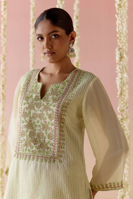 Nero India Yellow Crepe Embroidery, Lace Split V-neck Thread Kurta With Pant Online at Aza Fashions Nero India_Yellow Crepe Embroidery, Lace Split V-neck Thread Kurta With Pant _Online_at_Aza_Fashions