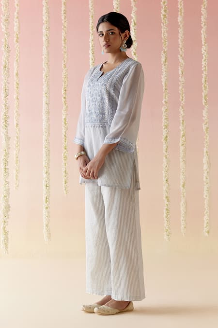 Buy Nero India Blue Crepe, Tissue Lace, Embroidery Split V-neck Kurta With Pant Online at Aza Fashions Buy_Nero India_Blue Crepe, Tissue Lace, Embroidery Split V-neck Kurta With Pant _Online_at_Aza_Fashions