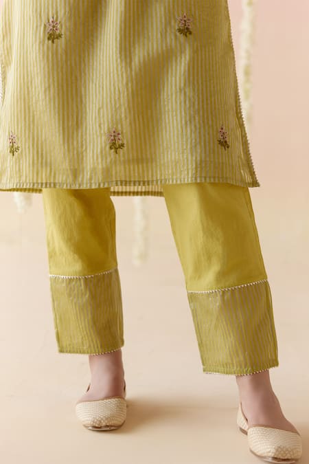 Buy_Nero India_Green Crepe, Chanderi Lace, Embroidery Split V-neck Thread Kurta And Pant Set _Online_at_Aza_Fashions