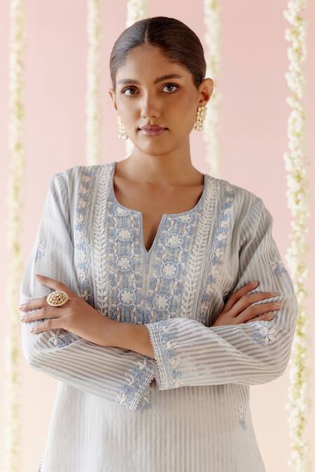 Buy Nero India Blue Crepe, Chanderi Lace, Embroidery Split V-neck Kurta And Pant Set Online at Aza Fashions Buy_Nero India_Blue Crepe, Chanderi Lace, Embroidery Split V-neck Kurta And Pant Set _Online_at_Aza_Fashions