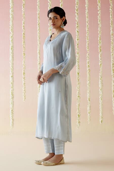 Nero India Blue Tissue Lace, Embroidery V-neck Aari Kurta With Pant Online at Aza Fashions Nero India_Blue Tissue Lace, Embroidery V-neck Aari Kurta With Pant _Online_at_Aza_Fashions