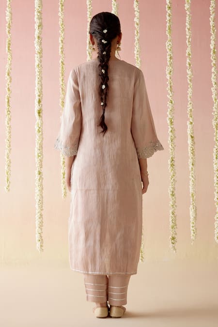 Shop Nero India Pink Tissue Lace, Embroidery V-neck Aari Kurta And Pant Set at Aza Fashions Shop_Nero India_Pink Tissue Lace, Embroidery V-neck Aari Kurta And Pant Set _at_Aza_Fashions